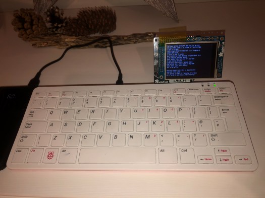 cyberdeck-hat-pi400.jpg